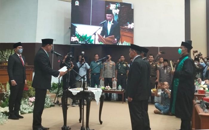 Ketua DPRD Kabupaten Pasuruan Lantik Dua Anggota PAW Ketua DPRD Kabupaten Pasuruan Lantik Dua Anggota PAW
