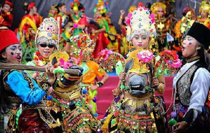 Disbudpar Lumajang akan Branding Kesenian Jaran Slining Disbudpar Lumajang akan Branding Kesenian Jaran Slining