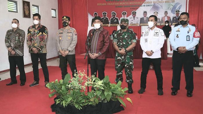Presiden Jokowi Minta Pemkab Sumenep untuk Meningkatkan Capaian Vaksinasi Covid-19 Presiden Jokowi Minta Pemkab Sumenep untuk Meningkatkan Capaian Vaksinasi Covid-19