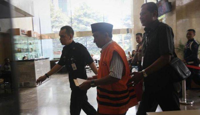 Demi Penyidikan, Masa Penahanan Fuad Amin Diperpanjang Demi Penyidikan, Masa Penahanan Fuad Amin Diperpanjang