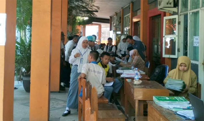 SMKN 1 Grati Tak Gunakan Sistem Zonasi, Calon Siswa Kecewa