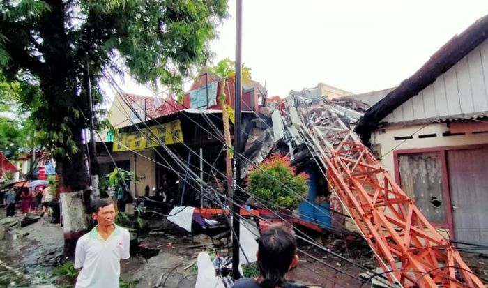 Data Sementara Dampak Hujan Deras Disertai Angin Kencang di Kabupaten Blitar Data Sementara Dampak Hujan Deras Disertai Angin Kencang di Kabupaten Blitar