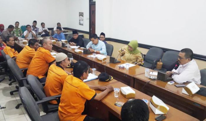 Protes Keberadaan Ojek Online, Ratusan Ojek Pangkalan di Pasuruan Wadul Dewan Protes Keberadaan Ojek Online, Ratusan Ojek Pangkalan di Pasuruan Wadul Dewan