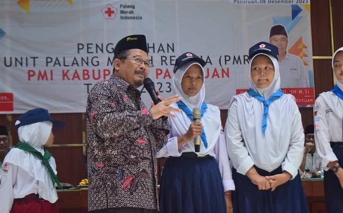 Pj Bupati Andriyanto Kukuhkan 98 Unit PMR Pasuruan Pj Bupati Andriyanto Kukuhkan 98 Unit PMR Pasuruan