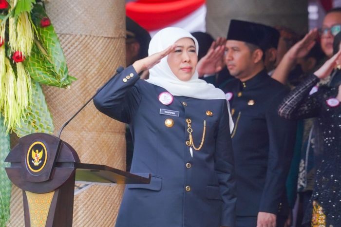 Pimpin Upacara Hari Jadi ke-80 Jawa Timur, Khofifah Ungkap Filosofi Kerja Pimpin Upacara Hari Jadi ke-80 Jawa Timur, Khofifah Ungkap Filosofi Kerja