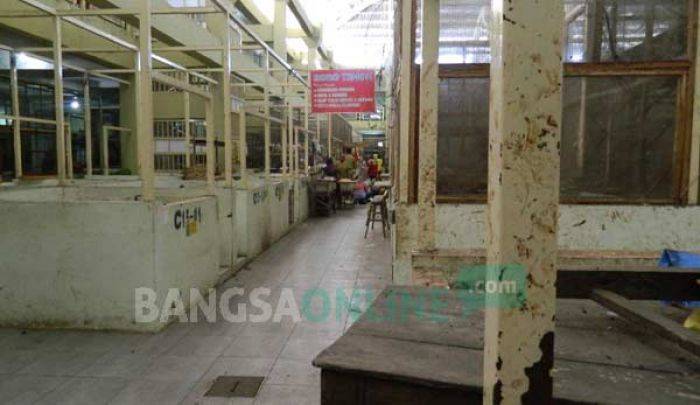 Sepi, Pedagang Tak Minati Pasar Baru Mejayan Sepi, Pedagang Tak Minati Pasar Baru Mejayan