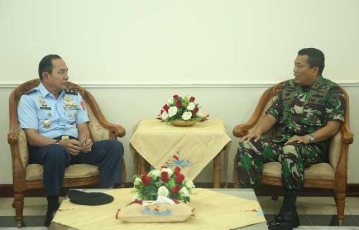 Pangarmatim Terima Courtesy Call Waitjen TNI Pangarmatim Terima Courtesy Call Waitjen TNI