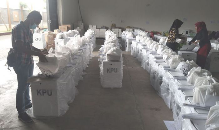 KPU Semunep Mulai Distribusikan Logistik Pilkada ke Pulau Sapudi KPU Semunep Mulai Distribusikan Logistik Pilkada ke Pulau Sapudi