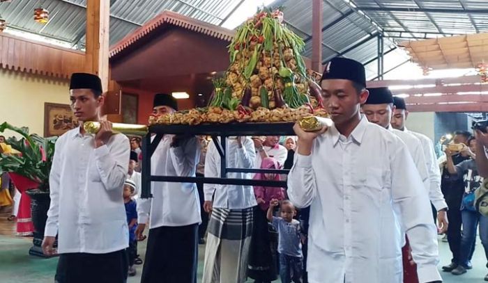 4.000 Ketupat Cokelat Ludes Diserbu Pengunjung Pada Tradisi Kupatan di Kampung Coklat