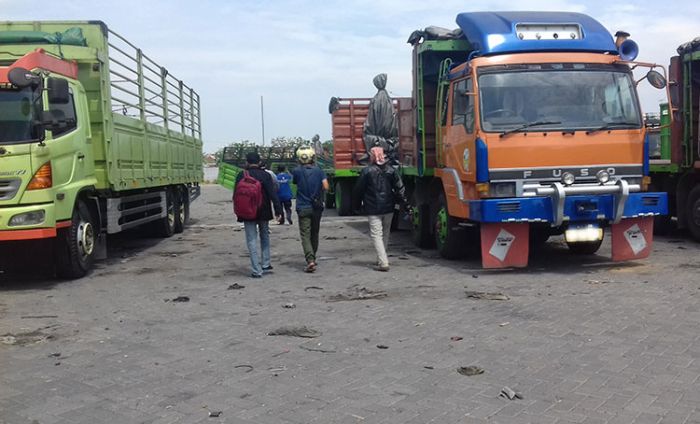 Sopir Truk Resah, Terminal Kargo Mayangan Mulai Tidak Aman Sopir Truk Resah, Terminal Kargo Mayangan Mulai Tidak Aman