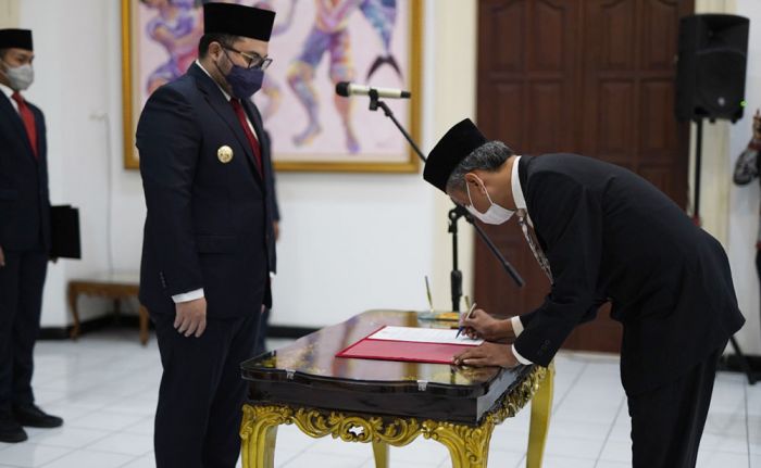 Bupati Kediri Lantik Sekretaris Dinas Kominfo Bupati Kediri Lantik Sekretaris Dinas Kominfo