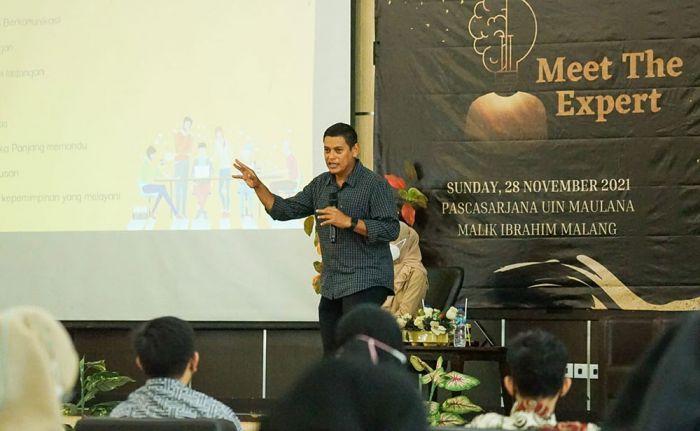 Wali Kota Kediri Bagi Pengalaman Jadi Pemimpin di Usia Muda Dalam Meet The Expert Wali Kota Kediri Bagi Pengalaman Jadi Pemimpin di Usia Muda Dalam Meet The Expert
