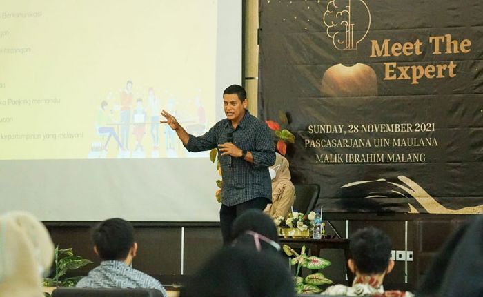 Wali Kota Kediri Bagi Pengalaman Jadi Pemimpin di Usia Muda Dalam Meet The Expert