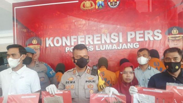 Puluhan Pemuda di Lumajang Digerebek Polisi saat Pesta Ganja