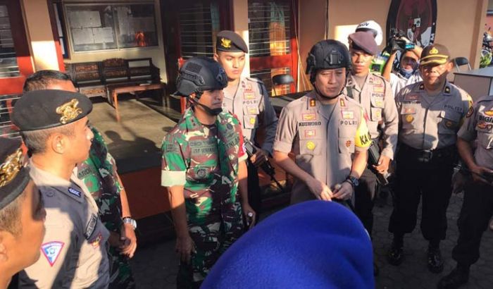 Antisipasi Kerusuhan, TNI - Polri di Jember Gelar Patroli ke Sejumlah Titik