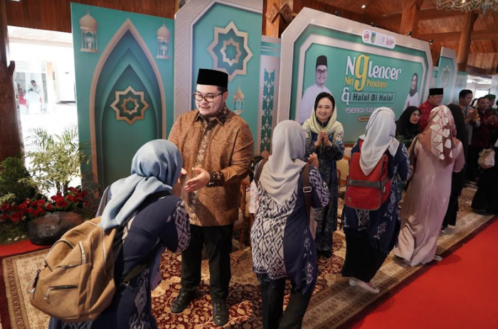 Bupati Kediri Gelar Halal Bihalal Bareng Masyarakat di Pendopo Panjalu Bupati Kediri Gelar Halal Bihalal Bareng Masyarakat di Pendopo Panjalu