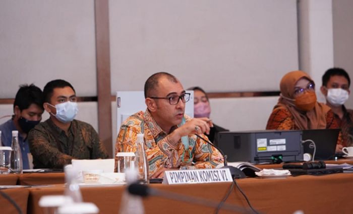 Ajukan Pinjaman PEN, Nasim Khan Ingatkan Pemkab Situbondo Tidak Bebani Rakyat dengan Utang Ajukan Pinjaman PEN, Nasim Khan Ingatkan Pemkab Situbondo Tidak Bebani Rakyat dengan Utang