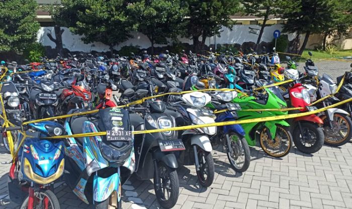 Tak Juga Diambil, Ratusan Motor Hasil Razia Hiasi Kantor Satlantas Polresta Sidoarjo