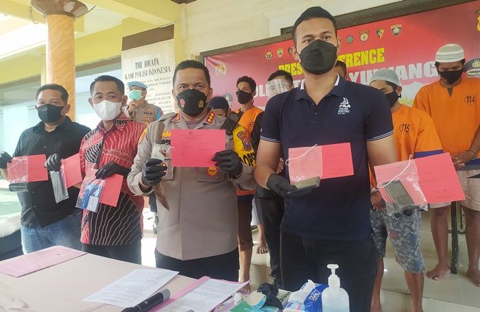 Polresta Banyuwangi Bekuk Komplotan Maling Puluhan Sapi di 13 TKP Polresta Banyuwangi Bekuk Komplotan Maling Puluhan Sapi di 13 TKP