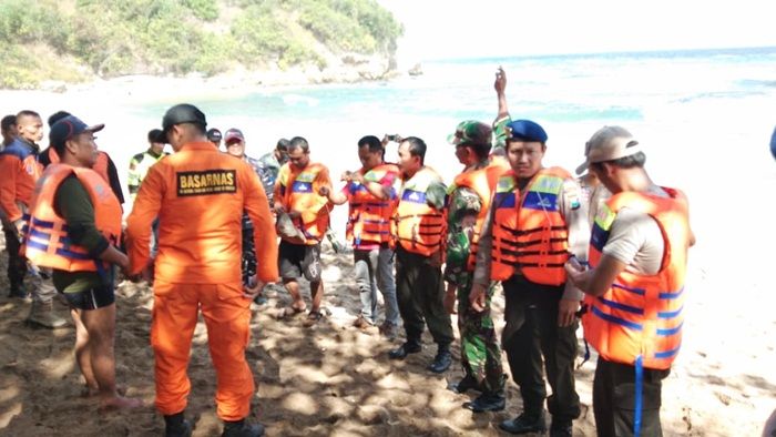 H3 ​Pencarian 2 Warga Jombang yang Hilang di Pantai Pangi Blitar Masih Nihil