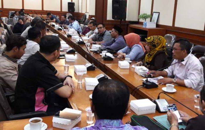 Terungkap, Pengadaan Mamin DPRD Gresik Tanpa Lelang, Anggaran Capai Ratusan Juta Terungkap, Pengadaan Mamin DPRD Gresik Tanpa Lelang, Anggaran Capai Ratusan Juta