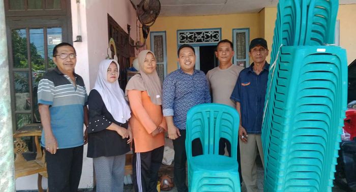 Anggota DPRD Kota Probolinggo ini Salurkan Bantuan Kursi untuk Posyandu Sukoharjo