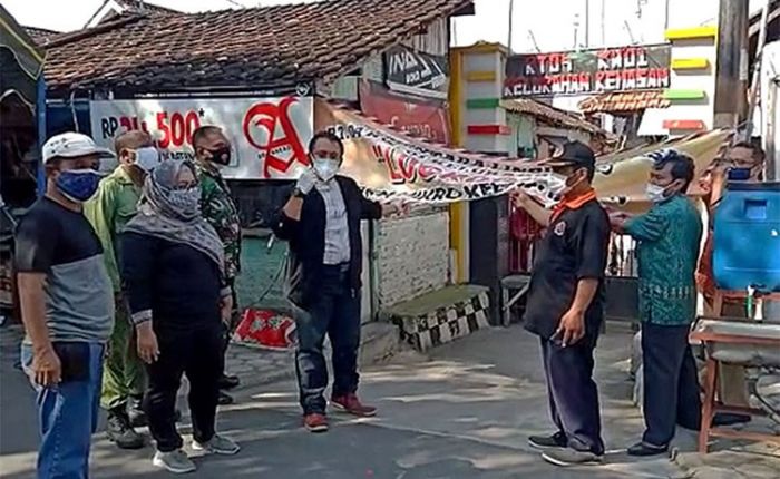 Mikro Lockdown Berakhir Setelah Hasil Swab PCR 14 Orang Negatif, Warga Kemasan Gembira Mikro Lockdown Berakhir Setelah Hasil Swab PCR 14 Orang Negatif, Warga Kemasan Gembira
