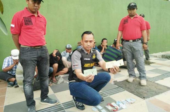 Tim Anti Bandit Cokok Jukir Liar di Kebun Binatang Surabaya Tim Anti Bandit Cokok Jukir Liar di Kebun Binatang Surabaya