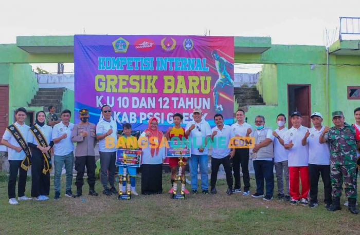 Diikuti 64 Tim Sepak Bola, Wakil Bupati Gresik Tutup Laga U10 dan U12