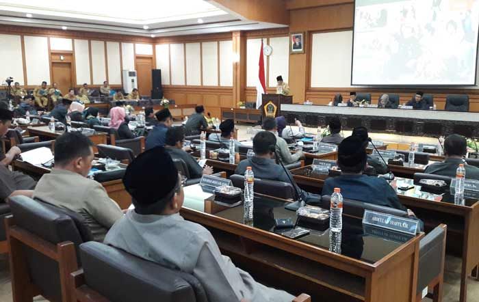 DPRD Gresik Gelar Paripurna LKPJ Akhir Tahun APBD 2017 DPRD Gresik Gelar Paripurna LKPJ Akhir Tahun APBD 2017
