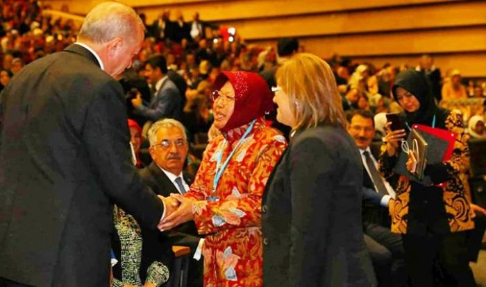 Wali Kota Risma Jadi Inspirasi Perempuan di Turki Wali Kota Risma Jadi Inspirasi Perempuan di Turki