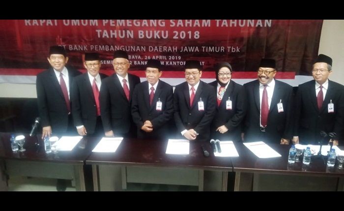 R. Soeroso Akhiri Pengabdian di Bank Jatim R. Soeroso Akhiri Pengabdian di Bank Jatim
