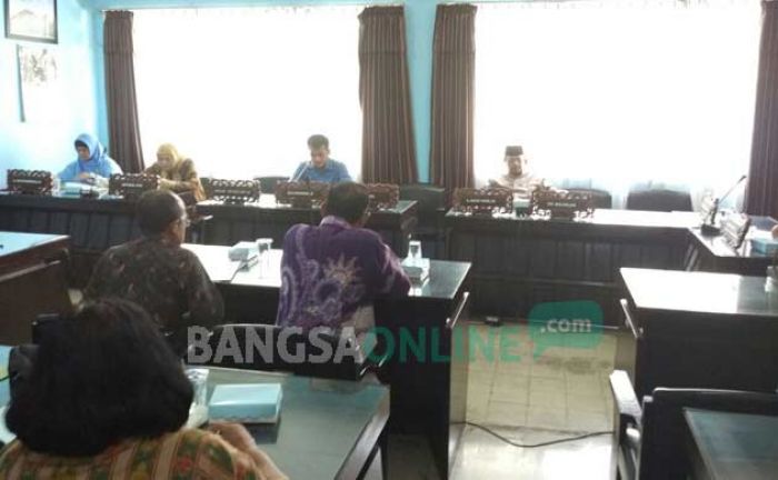 Dewan Kecewa Rusunawa Dandangan Sudah Mulai Rusak, Khawatir Makelar Manfaatkan Sewa Dewan Kecewa Rusunawa Dandangan Sudah Mulai Rusak, Khawatir Makelar Manfaatkan Sewa
