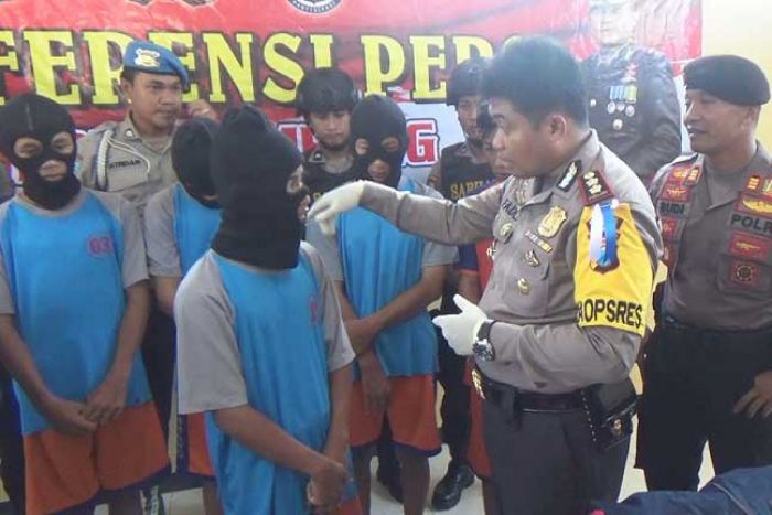 Gadis 14 Tahun di Jombang Digilir 8 Remaja Bergantian saat Pesta Miras Gadis 14 Tahun di Jombang Digilir 8 Remaja Bergantian saat Pesta Miras