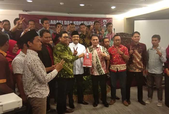 FAM GMNI Deklarasikan Diri Menangkan Gus Ipul-Puti FAM GMNI Deklarasikan Diri Menangkan Gus Ipul-Puti