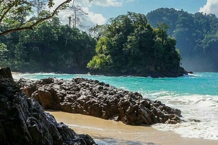 Bulan Madu Romantis di Wisata Tersembunyi Banyuwangi Bulan Madu Romantis di Wisata Tersembunyi Banyuwangi