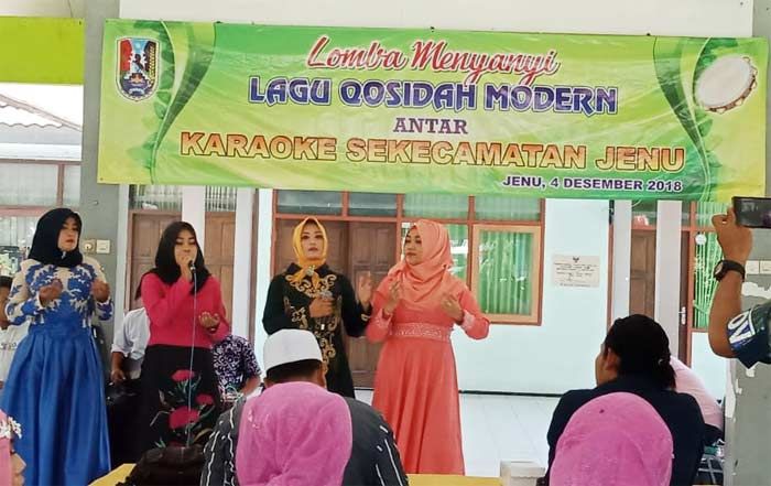 Puluhan Pegawai Karaoke Puluhan Pegawai Karaoke