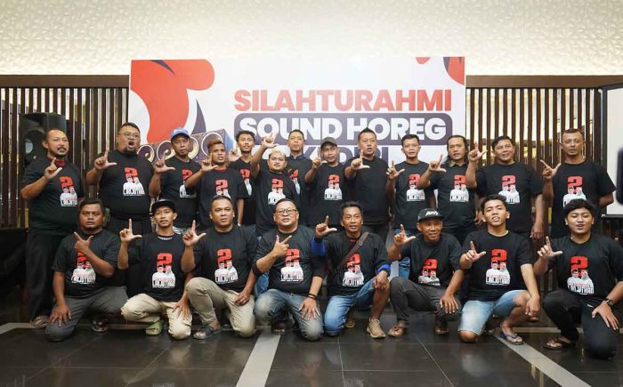 Samsul RWJ dan Puluhan Pengusaha Sound Horeg Deklarasi Dukung Dhito-Dewi Samsul RWJ dan Puluhan Pengusaha Sound Horeg Deklarasi Dukung Dhito-Dewi