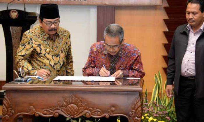 MoU dengan Kopertais IV dan 35 PTAI, Pemprov Jatim Konsisten Tingkatkan Kualitas Guru Madin MoU dengan Kopertais IV dan 35 PTAI, Pemprov Jatim Konsisten Tingkatkan Kualitas Guru Madin