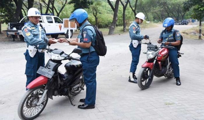 Tingkatkan Disiplin Lalin, Pom Koarmada II Gelar Gaktib