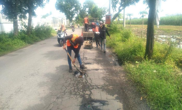 Minimalisir Kecelakaan Saat Mudik Lebaran, DPUPR Jombang Optimalkan Pemeliharaan Jalan Minimalisir Kecelakaan Saat Mudik Lebaran, DPUPR Jombang Optimalkan Pemeliharaan Jalan