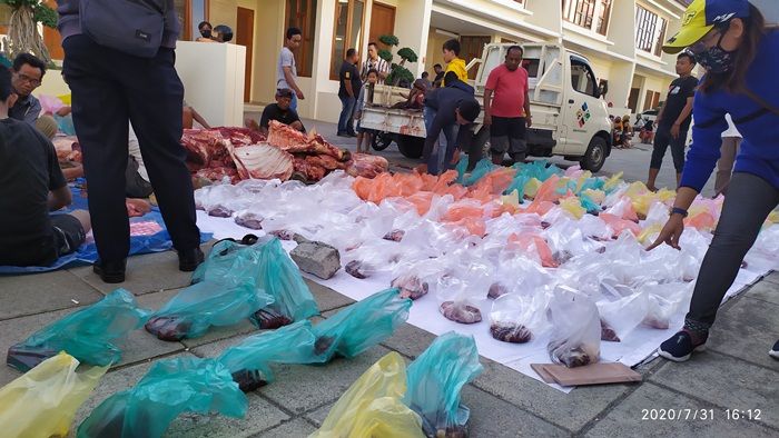 Peduli Pandemi, Bani Group Pamekasan Kurban 2 Ekor Sapi Peduli Pandemi, Bani Group Pamekasan Kurban 2 Ekor Sapi