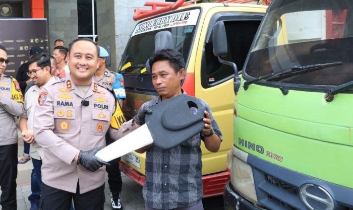Polres Gresik Kembalikan Motor dan Truk Curian Kepada Pemilik, Pelaku Berhasil Ditangkap