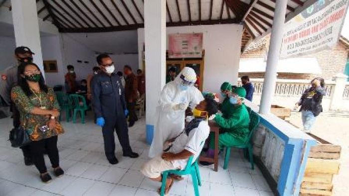 Buntut Pengambilan Paksa Jenazah Covid-19 di Probolinggo, 42 Warga Di-Tracing Buntut Pengambilan Paksa Jenazah Covid-19 di Probolinggo, 42 Warga Di-Tracing