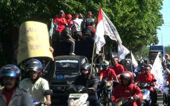 Mantan Karyawan PT Kertas Leces di Probolinggo kembali Demo, Tuntut Pelunasan Tunggakan Gaji Mantan Karyawan PT Kertas Leces di Probolinggo kembali Demo, Tuntut Pelunasan Tunggakan Gaji