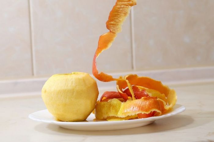 Manfaat Kulit Apel, Jadikan Garnish hingga Pembersih Noda Manfaat Kulit Apel, Jadikan Garnish hingga Pembersih Noda