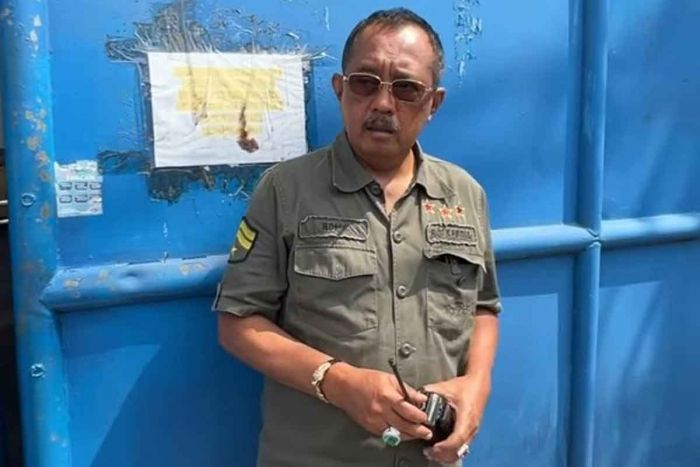 Respon Namanya Jadi Ketua DPC PDIP Surabaya, Armuji: Saya Tidak Mengajukan Diri Respon Namanya Jadi Ketua DPC PDIP Surabaya, Armuji: Saya Tidak Mengajukan Diri
