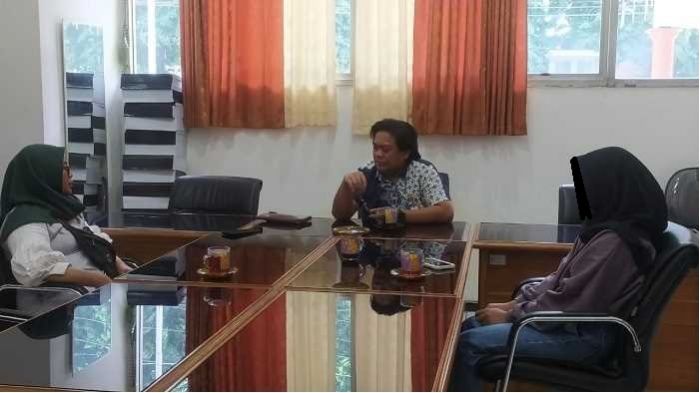 Sekolah dan Orang Tua Cekcok, Siswa Tepaksa Pindah Sekolah Sekolah dan Orang Tua Cekcok, Siswa Tepaksa Pindah Sekolah