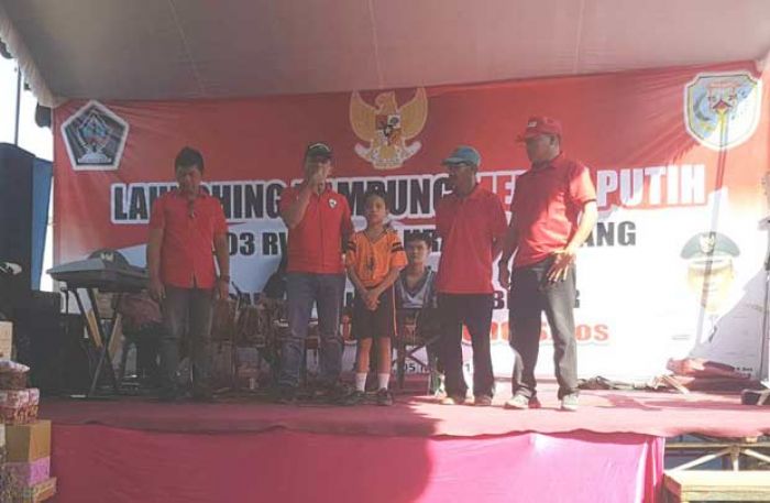 Diresmikan Wabup Marhaenis, Kampung Merah Putih Jadi Simbol Semangat Cinta NKRI Diresmikan Wabup Marhaenis, Kampung Merah Putih Jadi Simbol Semangat Cinta NKRI