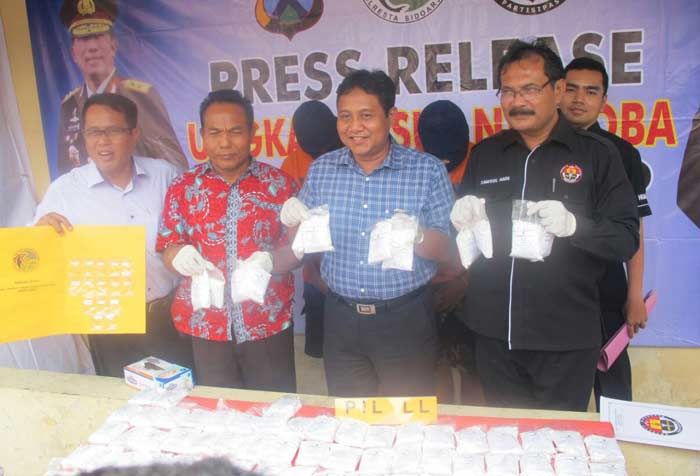 Edarkan Pil Koplo, Dua Pemuda Asal Taman Dibekuk Polisi Edarkan Pil Koplo, Dua Pemuda Asal Taman Dibekuk Polisi